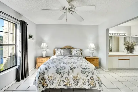 3373 Jog Park Drive Greenacres FL 33467