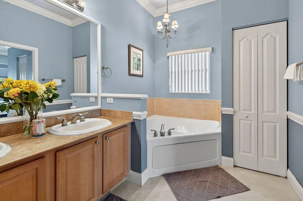 212 Berenger Walk Royal Palm Beach FL 33414
