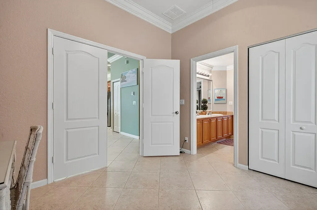 212 Berenger Walk Royal Palm Beach FL 33414
