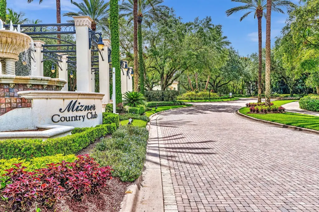 8126 Valhalla Drive Delray Beach FL 33446