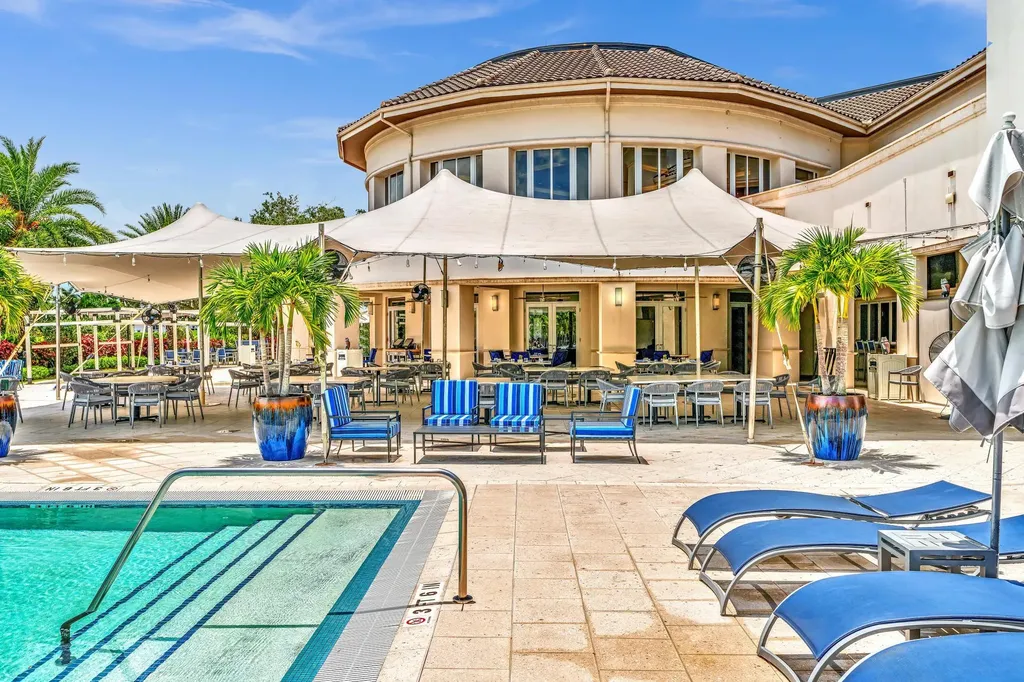 8126 Valhalla Drive Delray Beach FL 33446