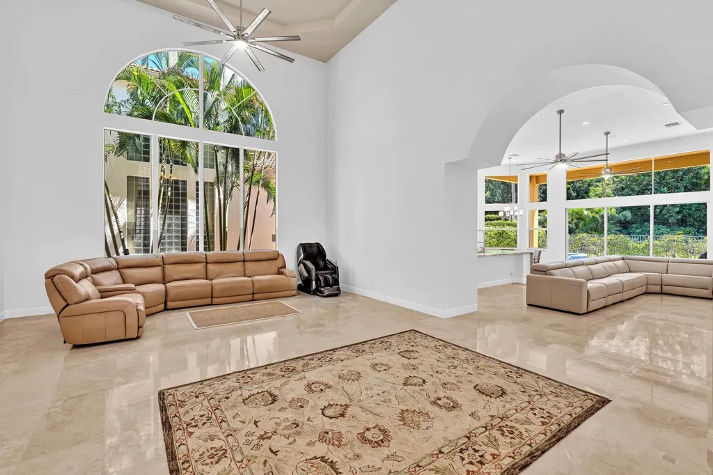8126 Valhalla Drive Delray Beach FL 33446
