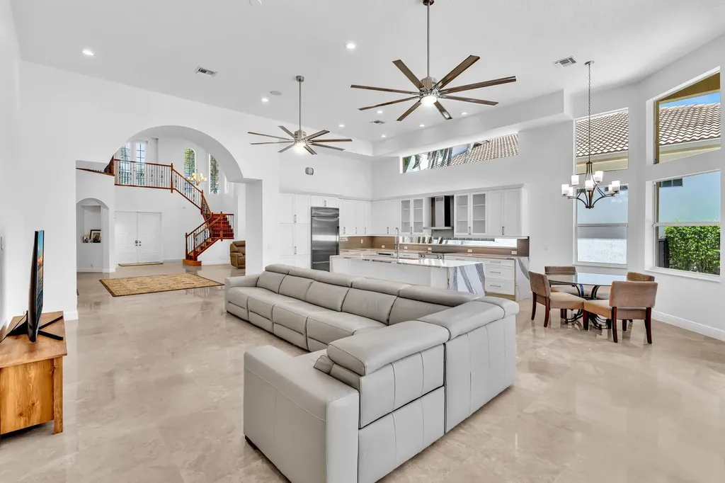 8126 Valhalla Drive Delray Beach FL 33446