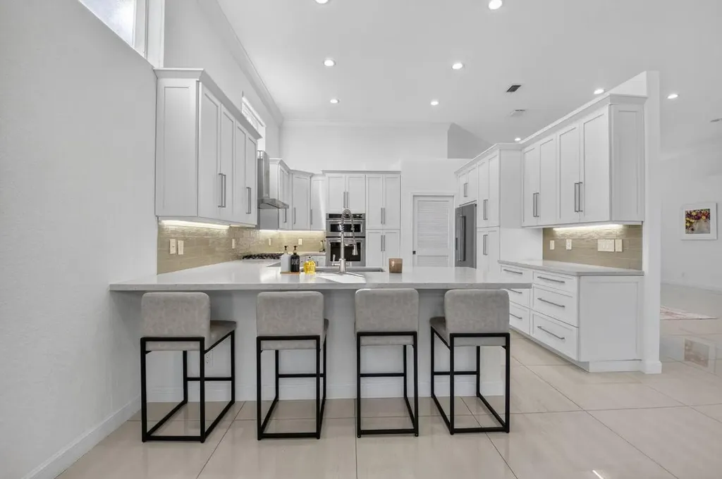 6270 NW 43rd Terrace Boca Raton FL 33496