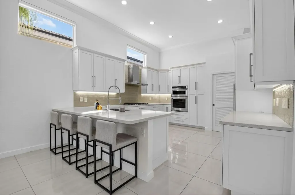 6270 NW 43rd Terrace Boca Raton FL 33496