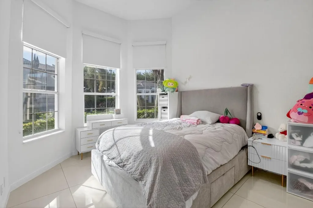 6270 NW 43rd Terrace Boca Raton FL 33496