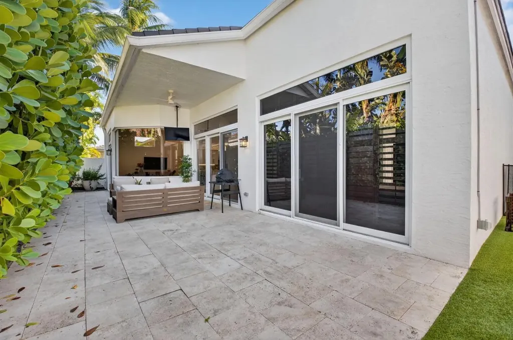 6270 NW 43rd Terrace Boca Raton FL 33496