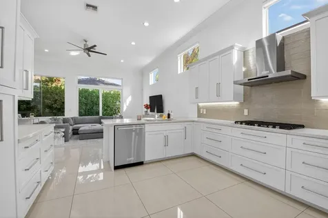 6270 NW 43rd Terrace Boca Raton FL 33496