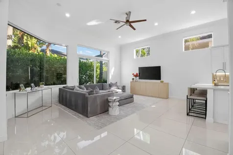 6270 NW 43rd Terrace Boca Raton FL 33496