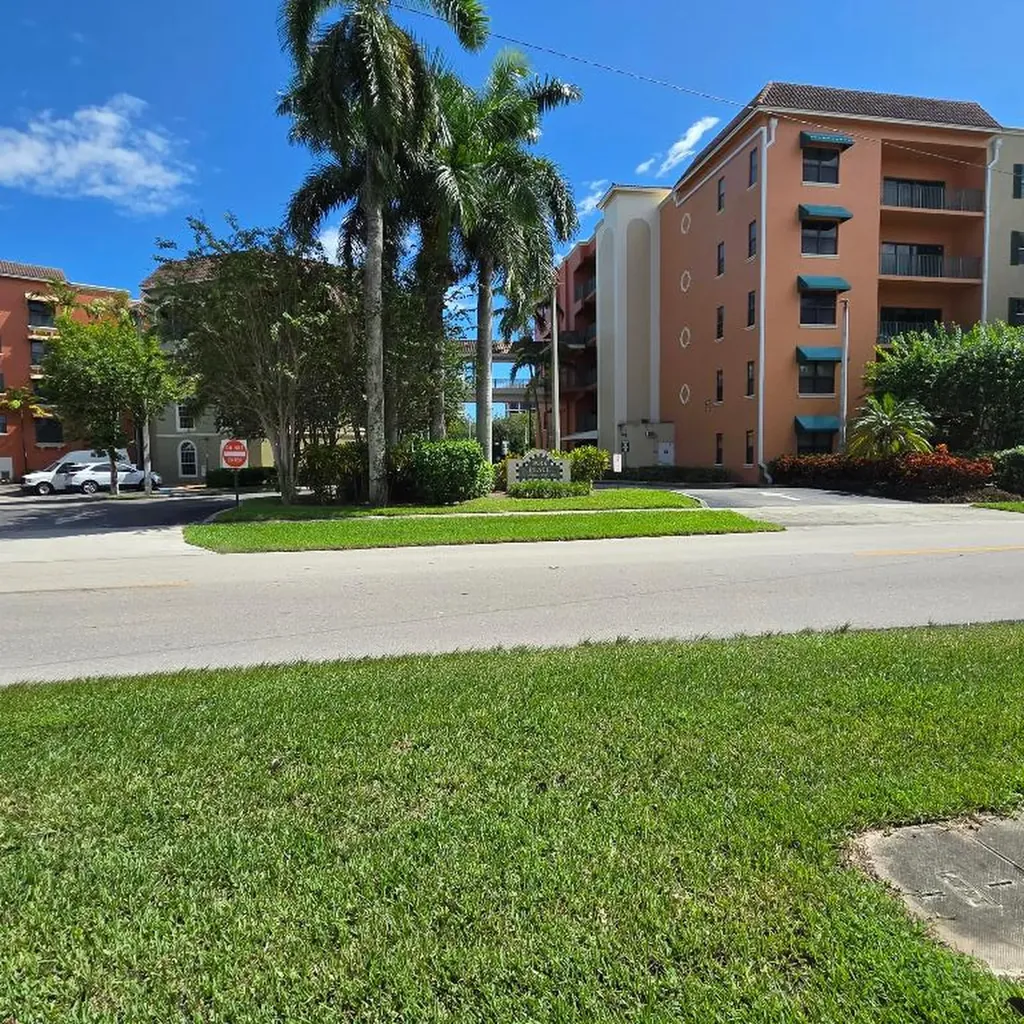 1610 Presidential Way West Palm Beach FL 33401