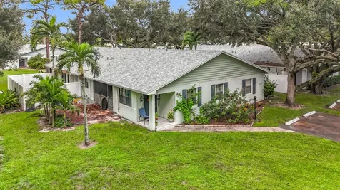 4484 Walden Circle Lake Worth FL 33463