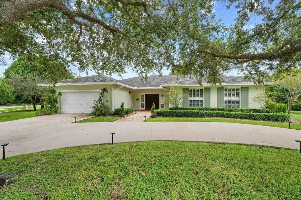 148 Scarborough Terrace Wellington FL 33414