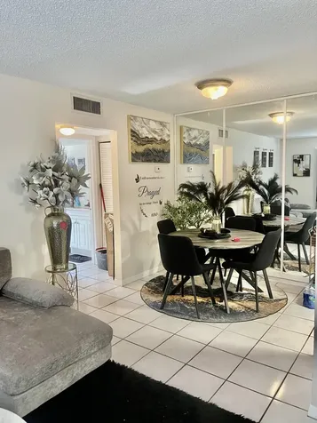 205 NE 3rd Street Boynton Beach FL 33435
