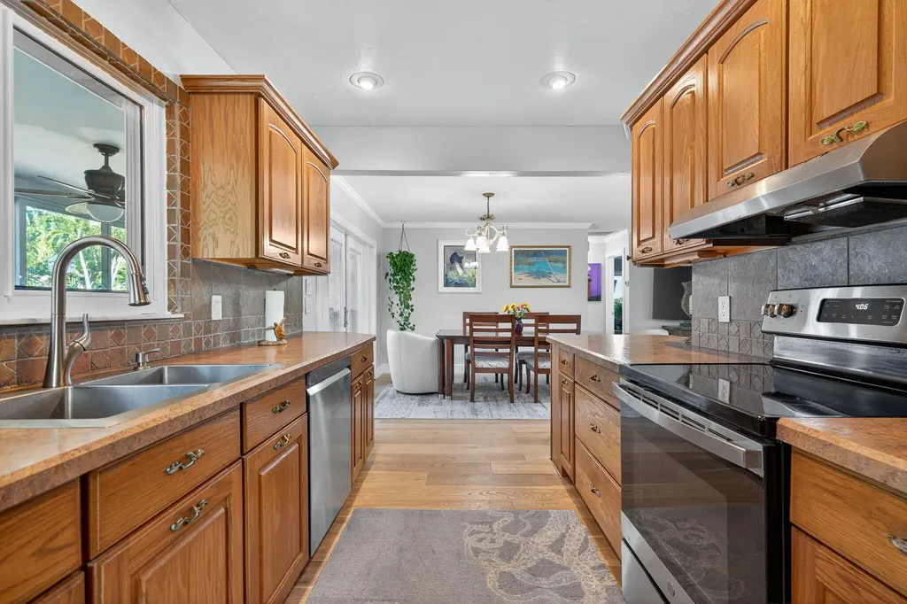 5095 SE Manatee Terrace Stuart FL 34997