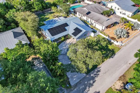 5095 SE Manatee Terrace Stuart FL 34997