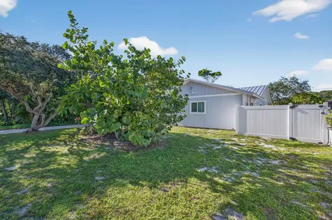 5095 SE Manatee Terrace Stuart FL 34997
