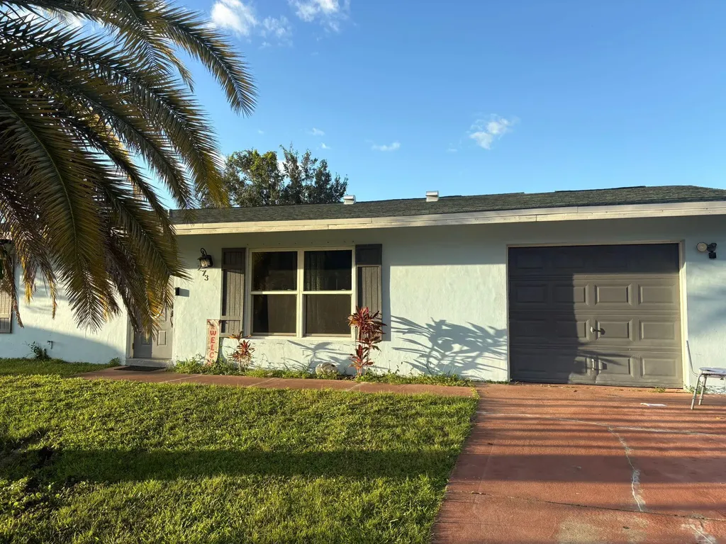 273 SW Reynolds Avenue Port St Lucie FL 34983