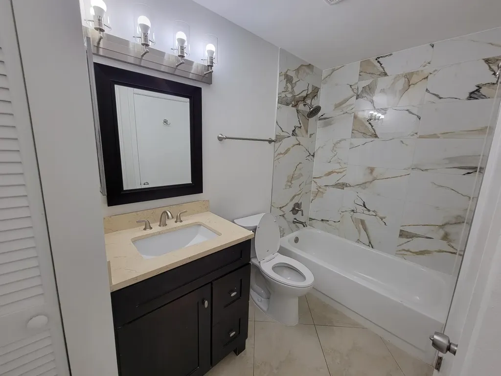 4208 Glenmoor Drive West Palm Beach FL 33409