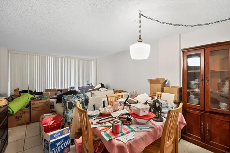 111 Royal Park Drive Oakland Park FL 33309