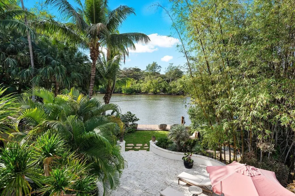 8 Driftwood Landing Gulf Stream FL 33483