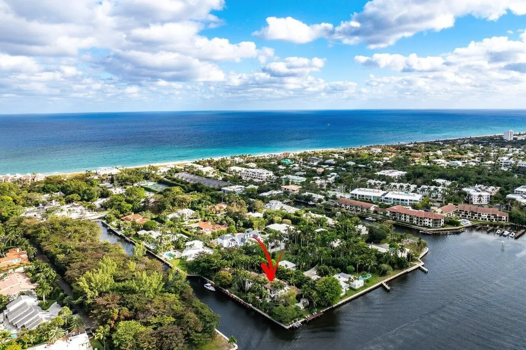 8 Driftwood Landing Gulf Stream FL 33483