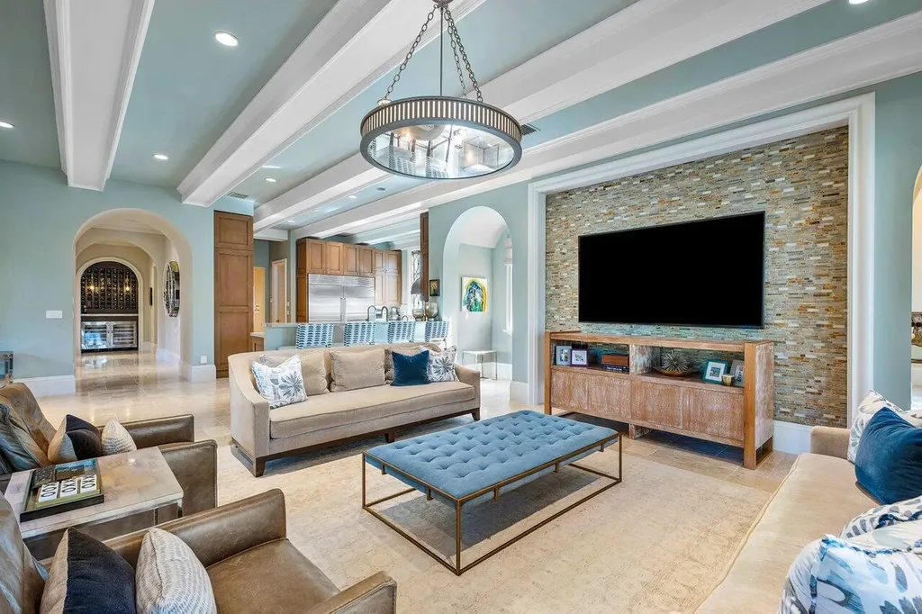 8 Driftwood Landing Gulf Stream FL 33483