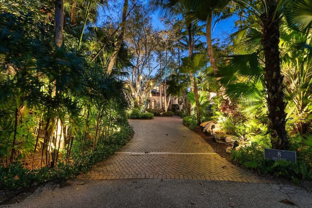 8 Driftwood Landing Gulf Stream FL 33483