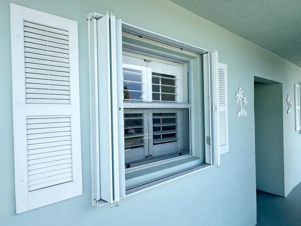 120 Wettaw Lane North Palm Beach FL 33408
