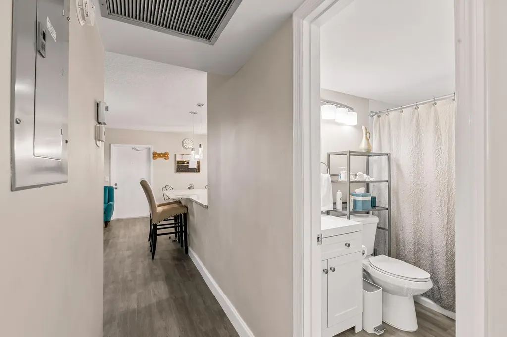 184 Oakridge L Deerfield Beach FL 33442