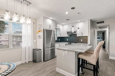 184 Oakridge L Deerfield Beach FL 33442