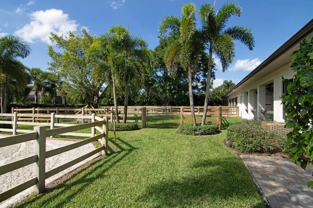 2022 Appaloosa Trail Wellington FL 33414