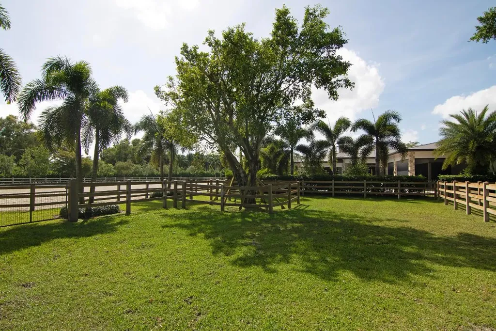 2022 Appaloosa Trail Wellington FL 33414