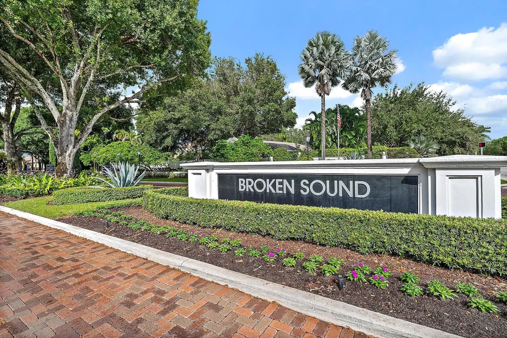 6612 NW 23rd Terrace Boca Raton FL 33496