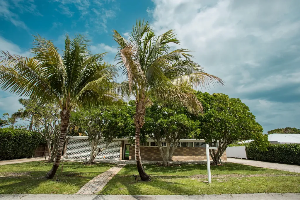 7306 Clarke Road Lake Clarke Shores FL 33406