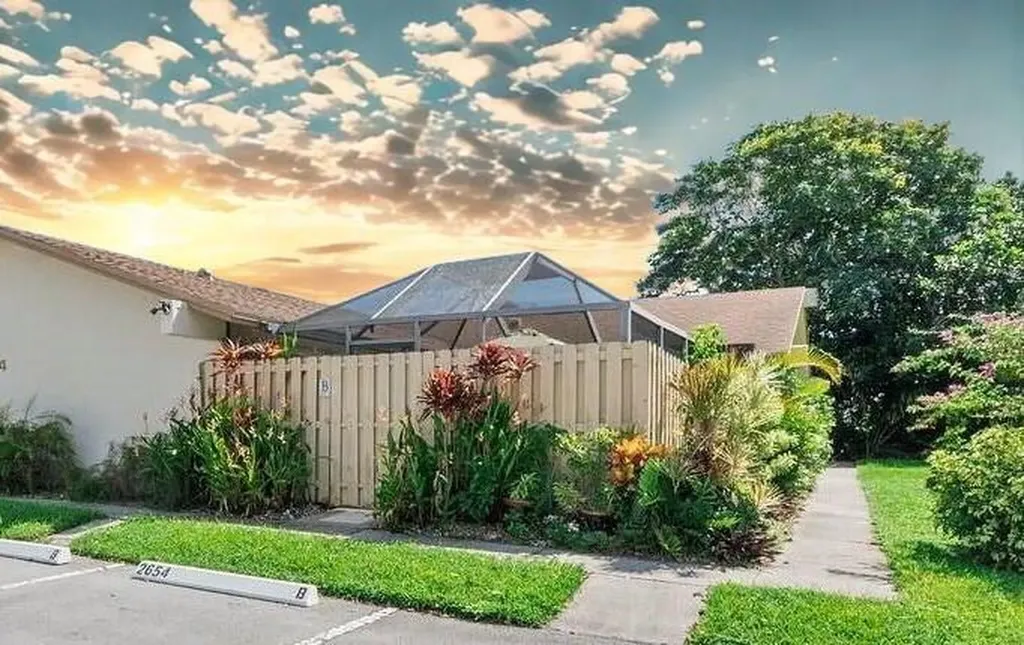 2654 NW 7th Court Delray Beach FL 33445