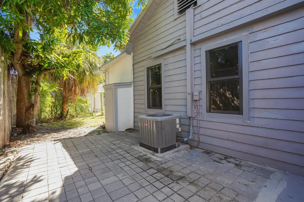 503 58th Street West Palm Beach FL 33407