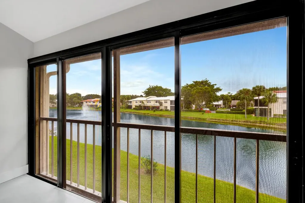 7898 Eastlake Drive Boca Raton FL 33433