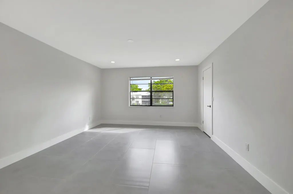 7898 Eastlake Drive Boca Raton FL 33433