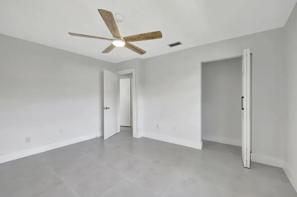 7898 Eastlake Drive Boca Raton FL 33433