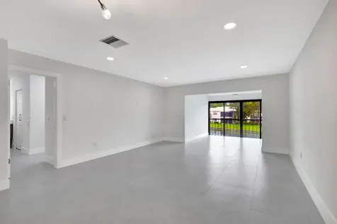 7898 Eastlake Drive Boca Raton FL 33433