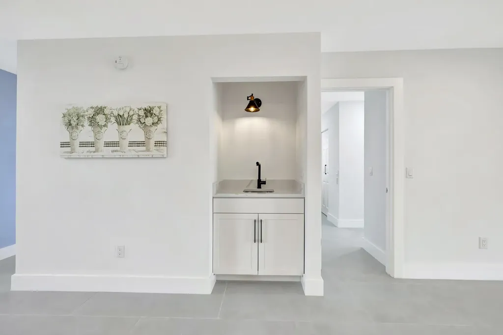 7898 Eastlake Drive Boca Raton FL 33433