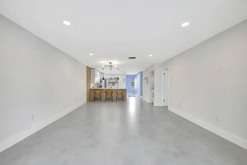 7898 Eastlake Drive Boca Raton FL 33433