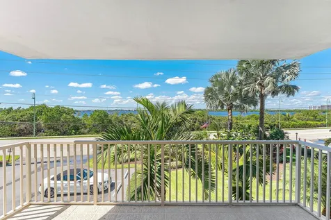 5480 N Ocean Drive Singer Island FL 33404