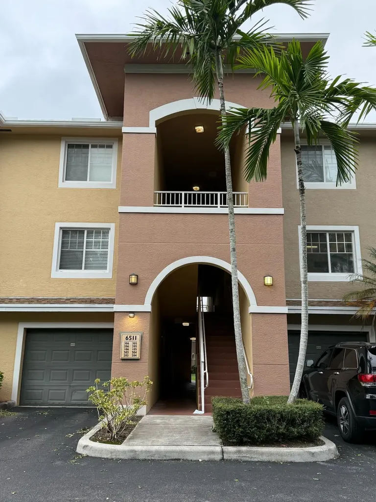6511 Emerald Dunes Drive West Palm Beach FL 33411