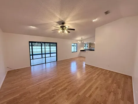 2490 4th Place Vero Beach FL 32962