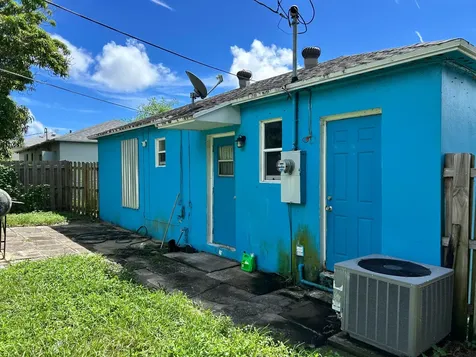 840 W 2nd Street Riviera Beach FL 33404