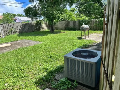840 W 2nd Street Riviera Beach FL 33404