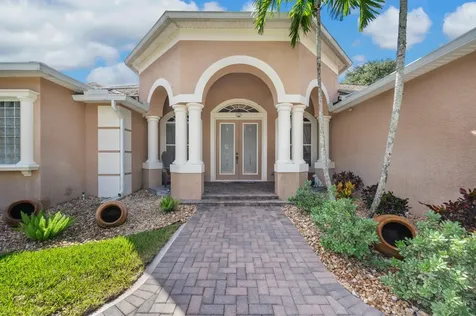 1438 SW Apache Avenue Port St Lucie FL 34953