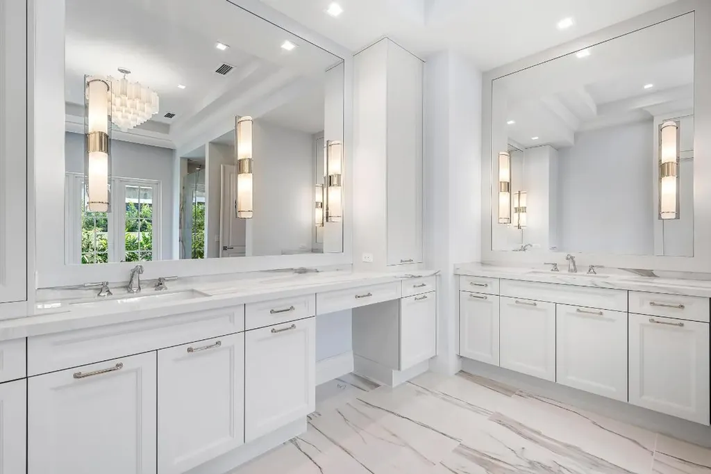 2917 Bluewater Cove Gulf Stream FL 33483