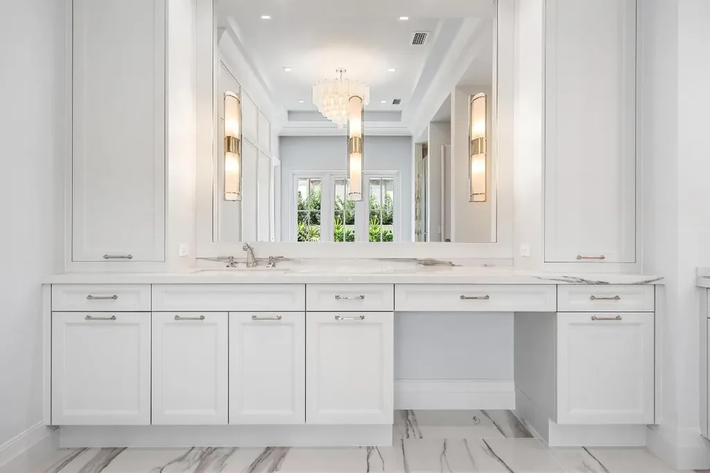 2917 Bluewater Cove Gulf Stream FL 33483